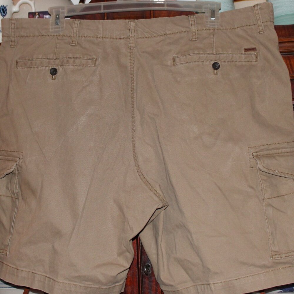 Chaps Cargo Shorts Men’s 46 Stretch 9” Inseam Brown - Picture 4 of 5